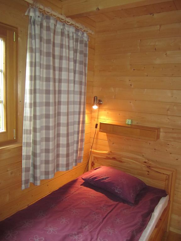 Pivarootsi Holiday Village Rum bild